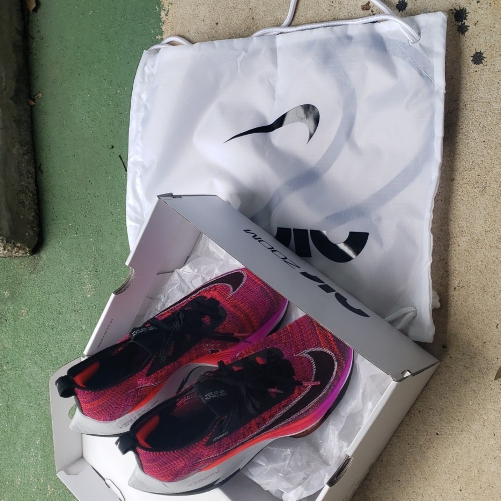 Brand new Nike "Air Zoom Alphafly Next" running shoes - Picture 12 of 13